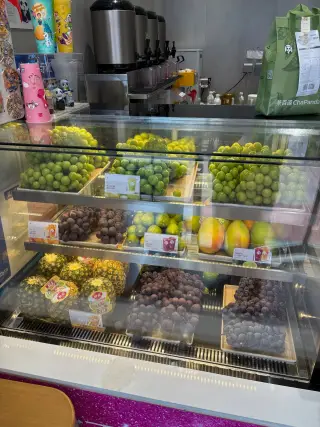 Виноград на прилавке - ChaPanda