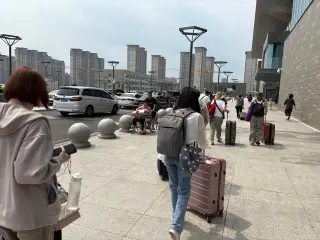 Пекин, выход с терминала 2, северного Аэропорта