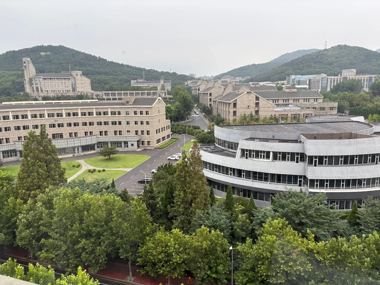 Шахэкоу, кампус университета